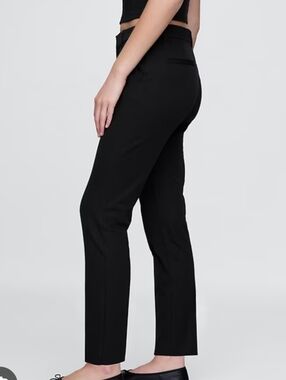 GAP Black Mid Rise  Streigh Leg Pants - Tailored Fit